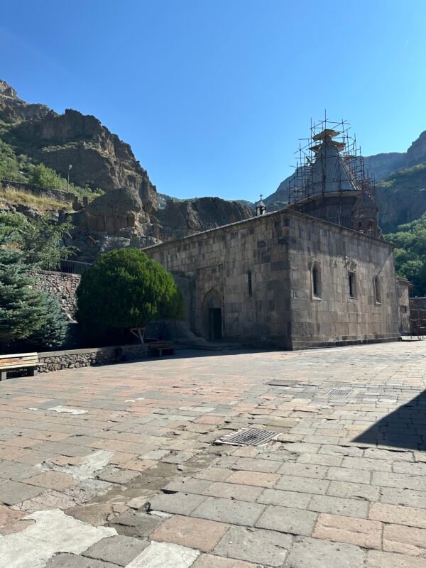 A Tour of geghard monastery by Hyur Service